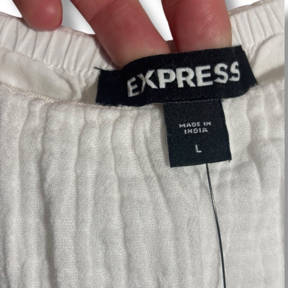 Express Large Smocked NWT White Lightweight Spaghetti Strap Tank Gauze Crop Top - Picture 9 of 16